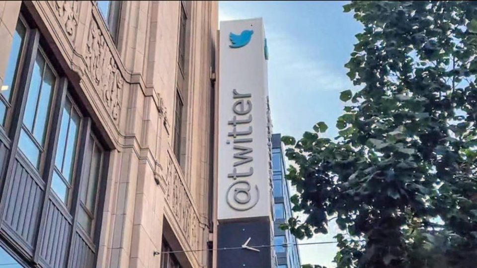 Твитер ги отстранува неактивните корисници