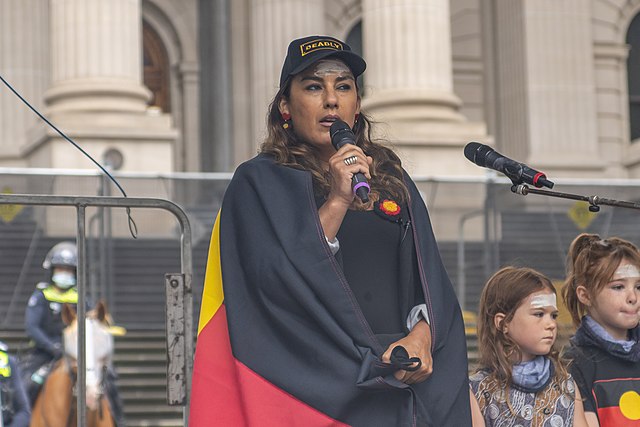 Сенаторка од Австралија обвини колега за сексуално вознемирување, партијата веднаш го исфрли