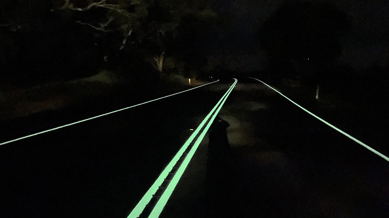 Новиот начин на осветлување патишта во Австралија стана вирален хит