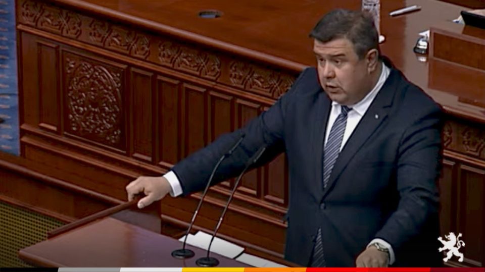 Мицевски: Власта бега како ѓавол од темјан од прашањата на опозицијата, го претворивте Собранието во локална канцеларија