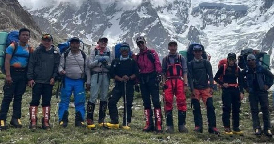 Сашко Кедев го освои врвот Нанга Парбат во Пакистан, висок 8.125 метри