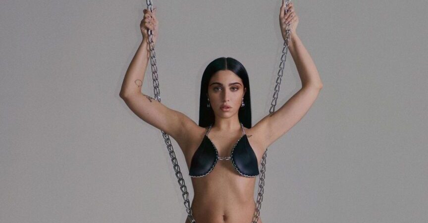 Ќерката на Мадона гола и врзана со синџири сними реклама за познат моден бренд