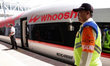 Индонезија го доби својот прв брз воз, проект вреден 7,3 милијарди долари