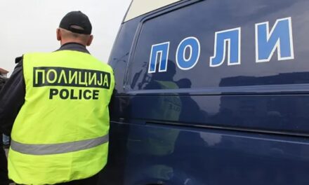 Приведен криумчар на мигранти на автопатот Гевгелија–Демир Капија, во комбе превезувал 30 лица
