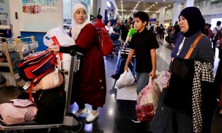 Повеќе од 800 странци го напуштија Појасот Газа – најголемата евакуација досега