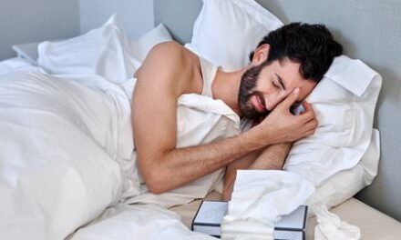 Научниците потврдија, мажите навистина потешко ја поднесуваат настинката, не глумат